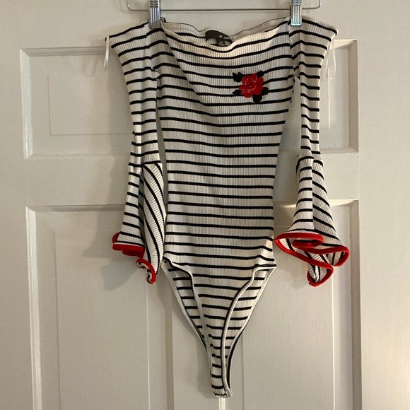 A.Calin Los Angeles M bodysuit. Off the shoulder, 3/4 sleeve with flare,rose.EUC - Picture 1 of 3